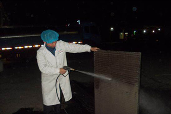 中央空調(diào)管道清洗 中央空調(diào)管道清洗